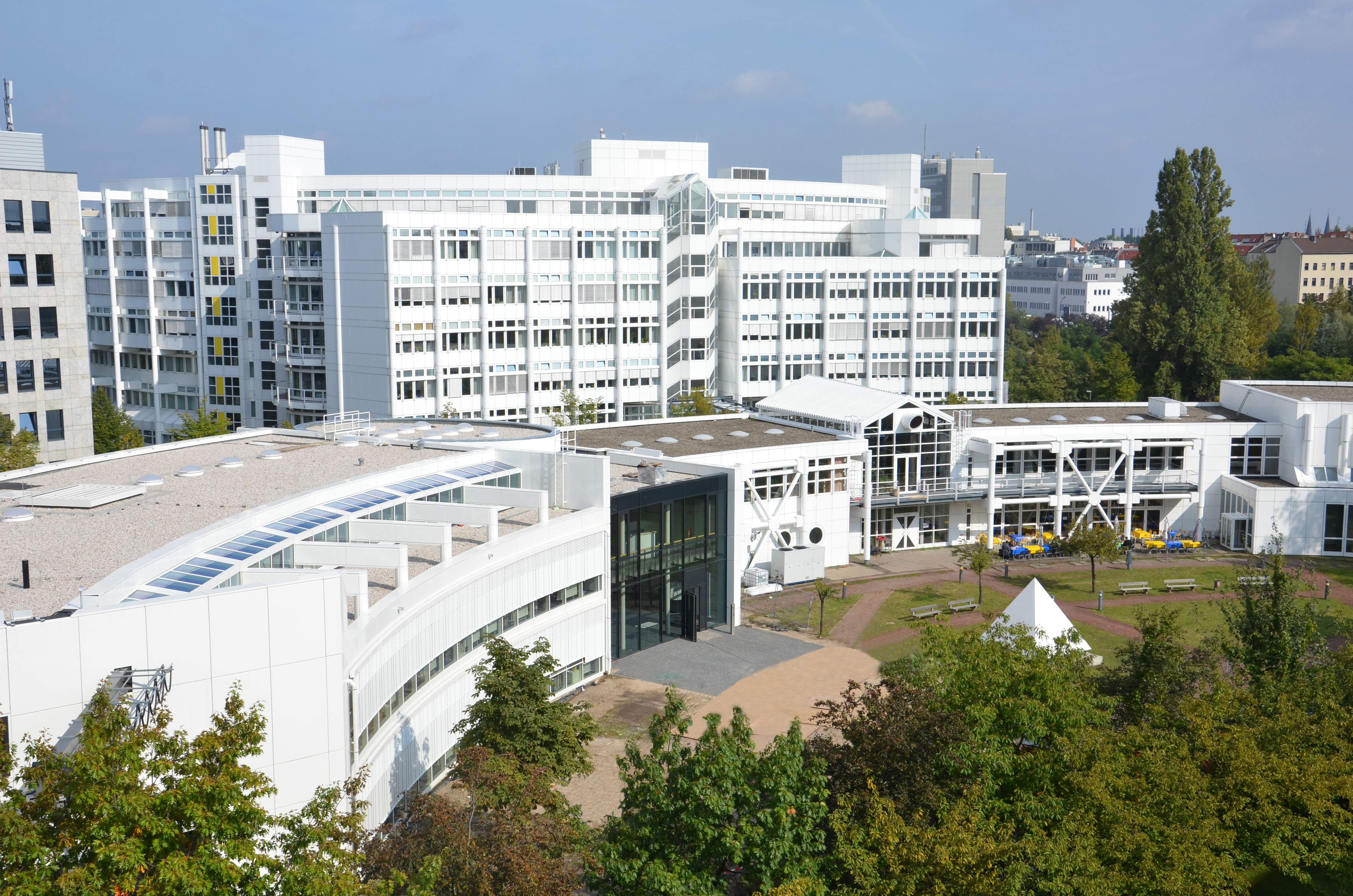 Außenansicht PTZ Berlin Außenansicht Fraunhofer IPK
